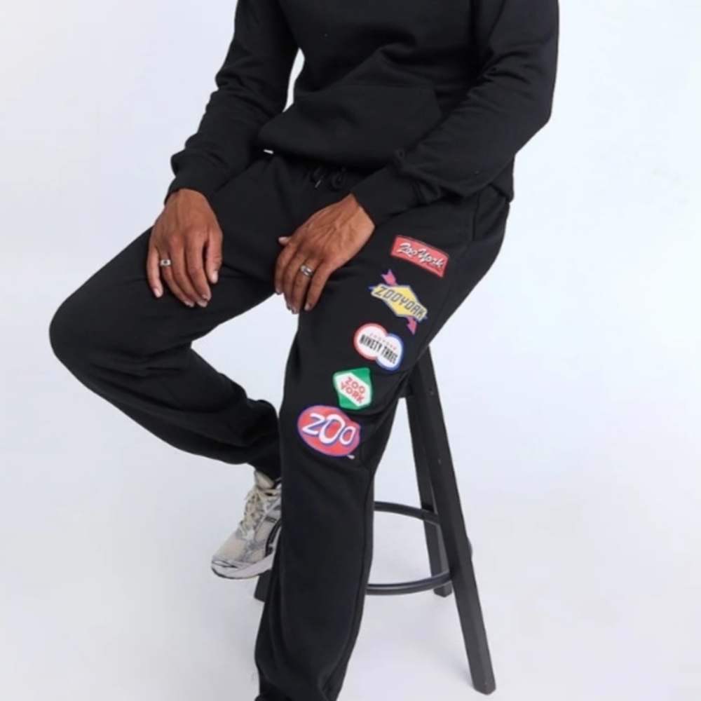 New!Black Sweatpants with Relaxed Fit and Durable Material